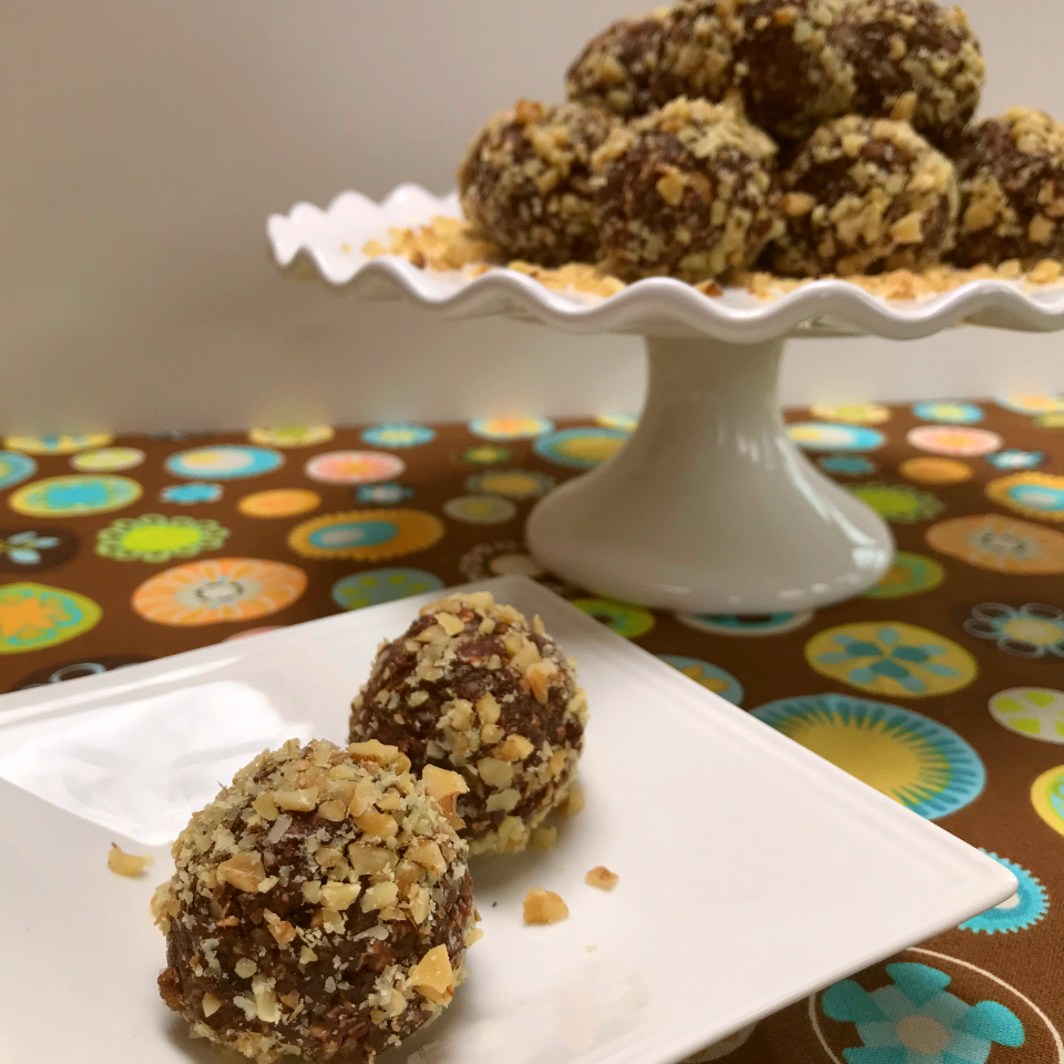 Chocolate Walnut Date Bites A hearty afternoon treat