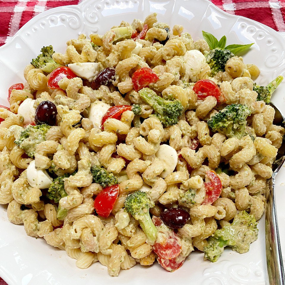 A bowl of pasta salad