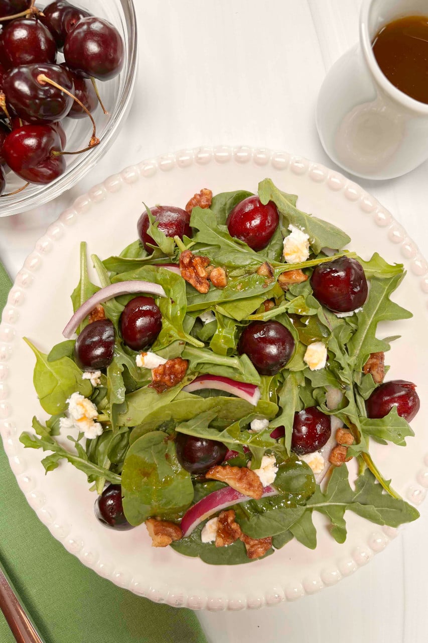 Arugula Spinach Salad with Fresh Cherries and Goat Cheese